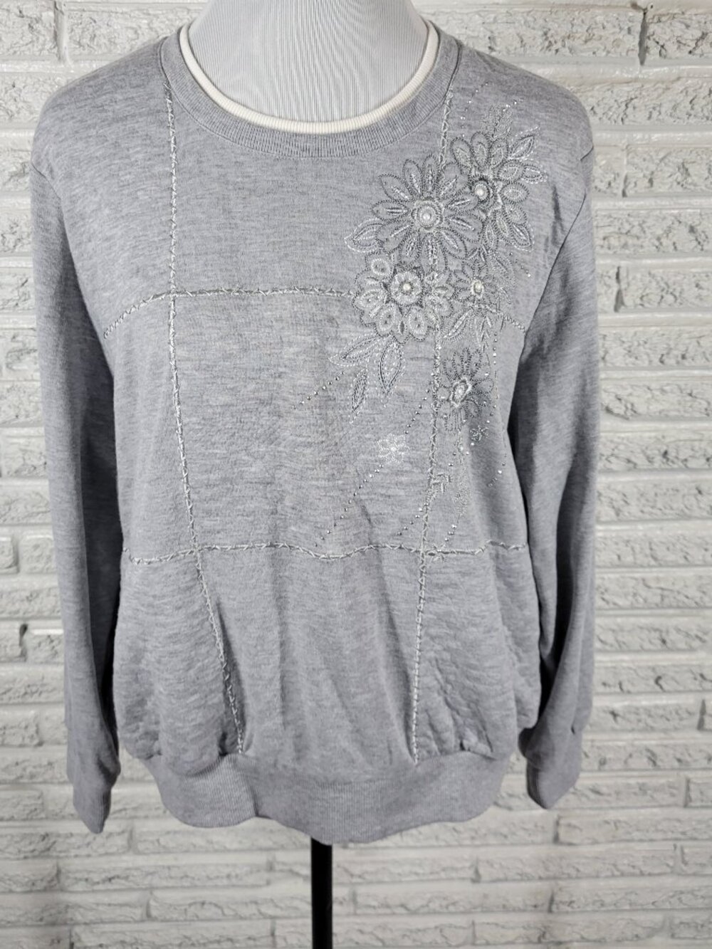Alfred Dunner Quilted Sweatshirt PXL Petite XL Gray Floral Embroidered B27E